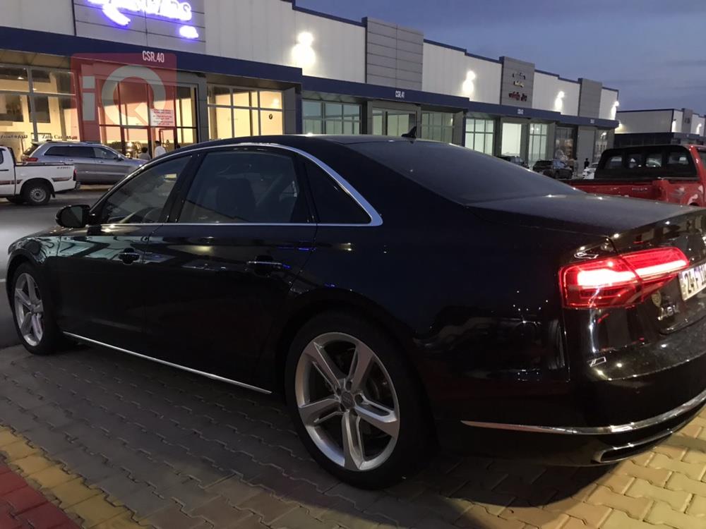 اودي A8